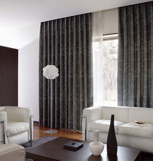 H200cm×W202cmサンゲツカーテン。