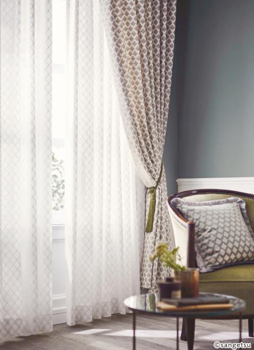 H200cm×W202cmサンゲツカーテン。