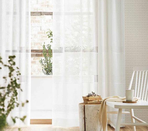 網目のオーダーカーテンならカーテンワオへ（2ページ）