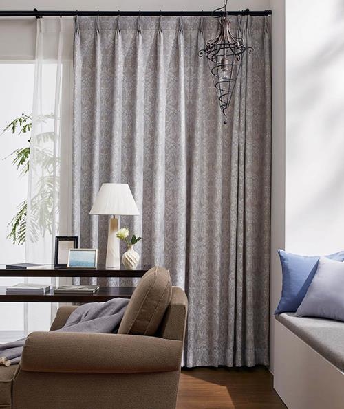 オレンジ色のオーダーカーテンならカーテンワオへ（6ページ）